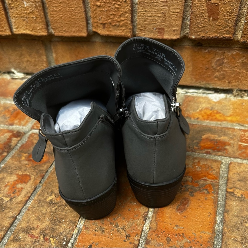 Easy Street black ankle booties grey size 7.5 - Picture 3 of 6